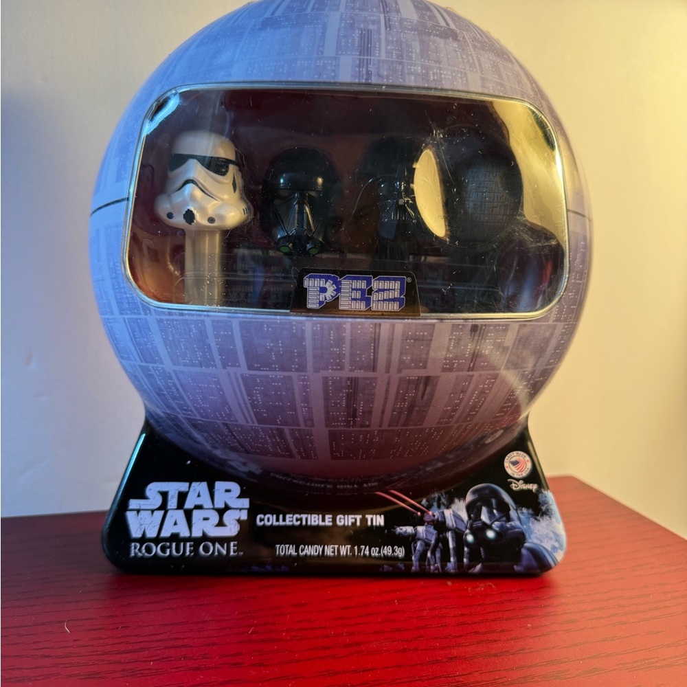 Star Wars Rogue one collectible gift tin.